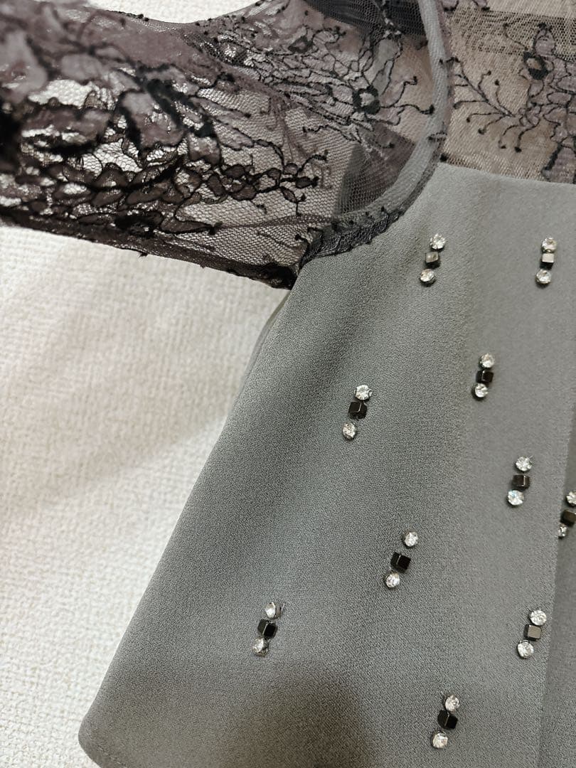 超美品‼️グレースコンチネンタル　ダイアグラム刺繍ワイドサロペットレースグレー36