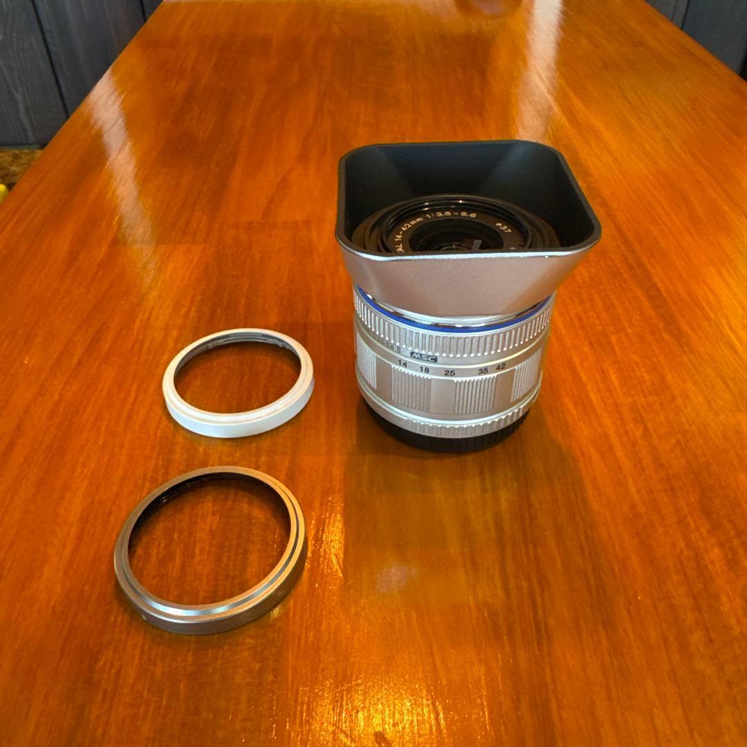 OLYMPUS 14-42mm F3.5-5.6II 角形フード 飾リング付