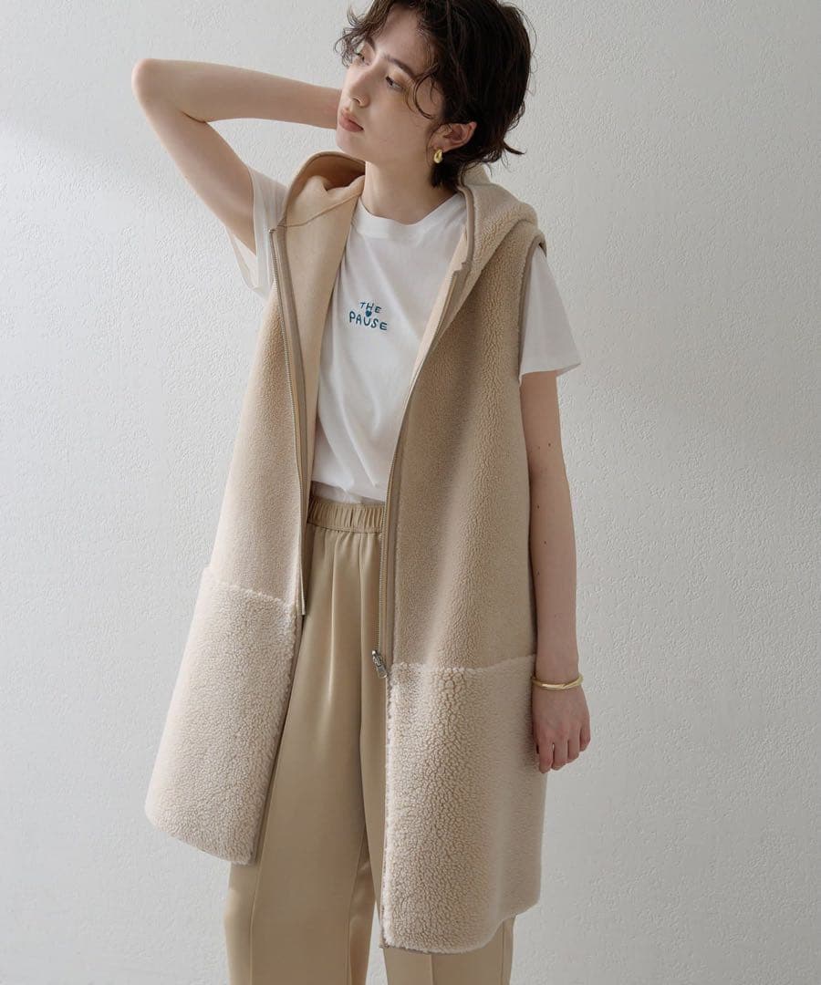 【新品タグ付き】25AW 完売品　THE PAUSE ファー　ベスト　ジレ