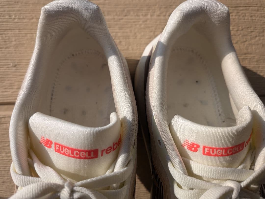 ニューバランス FuelCell Rebel v5