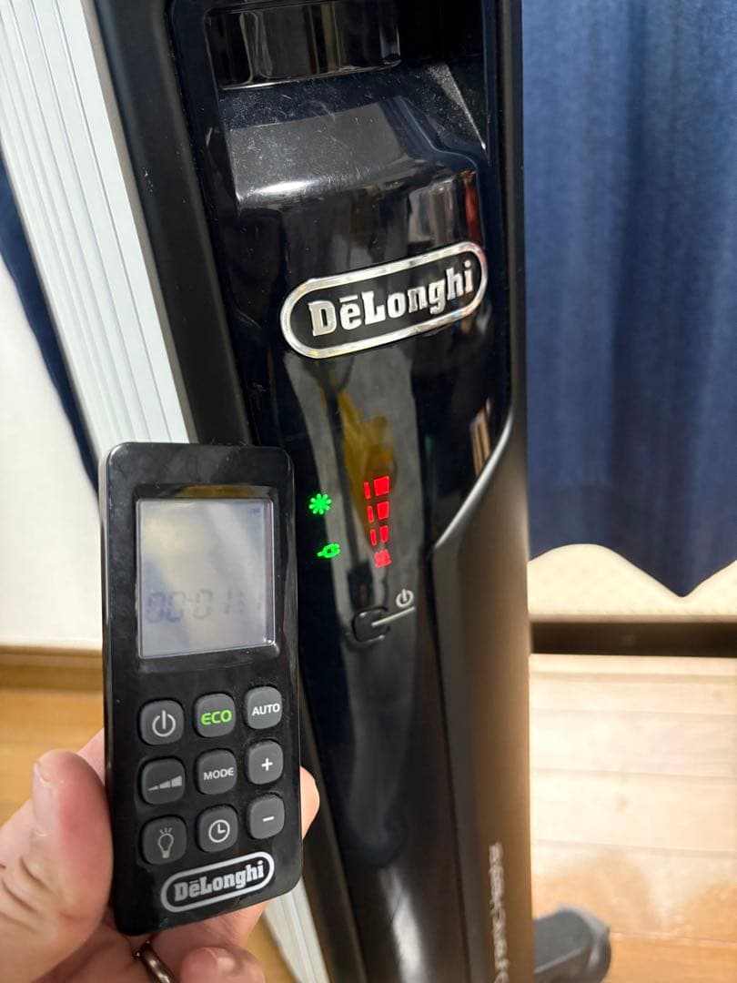 デロンギ　オイルヒーター　MDH09-BK