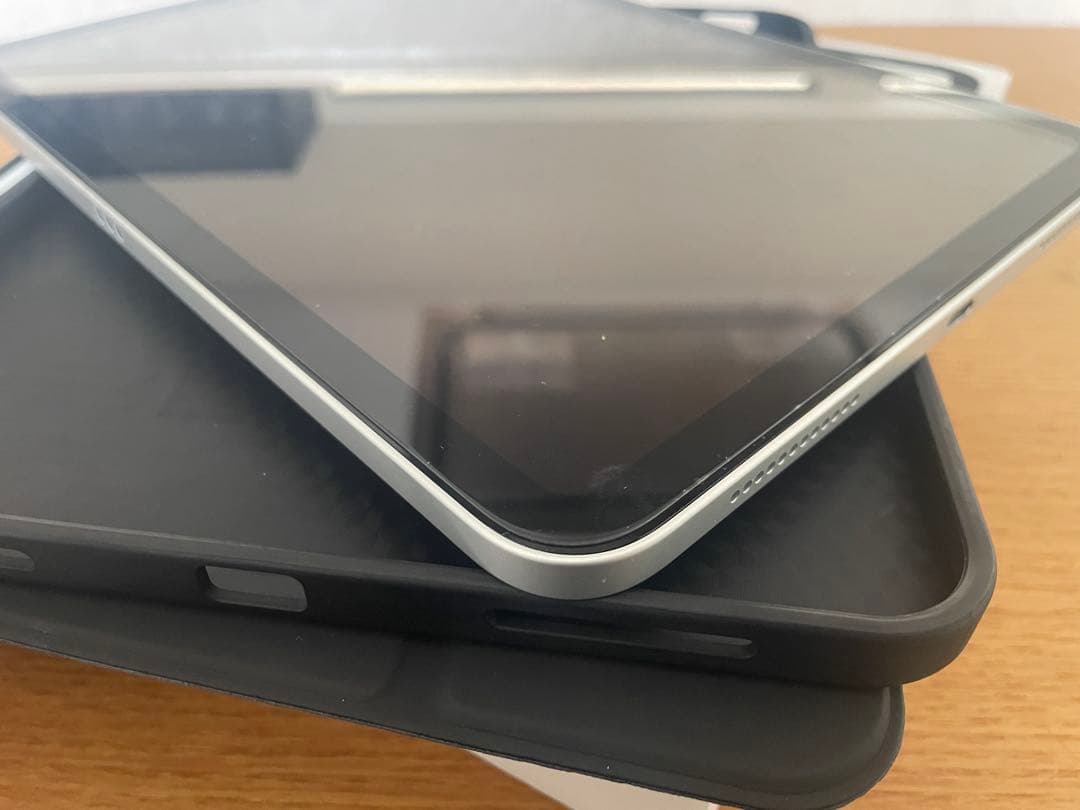 Apple iPad (第10世代) 64GB グレー　ケース ペン フィルム付