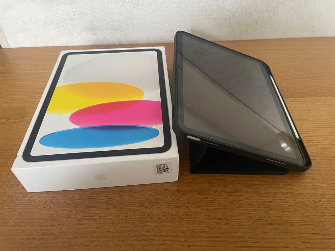 Apple iPad (第10世代) 64GB グレー　ケース ペン フィルム付