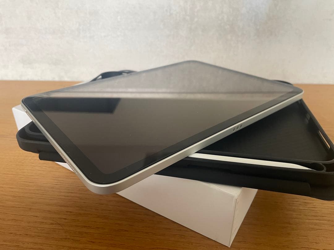 Apple iPad (第10世代) 64GB グレー　ケース ペン フィルム付