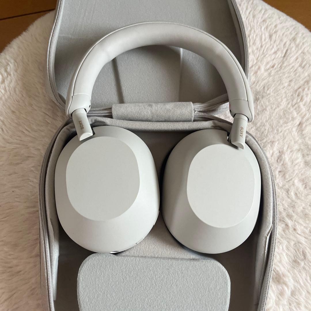 美品⭐️SONY WH1000XM5 ⭐️ワイヤレスヘッドホン グレー