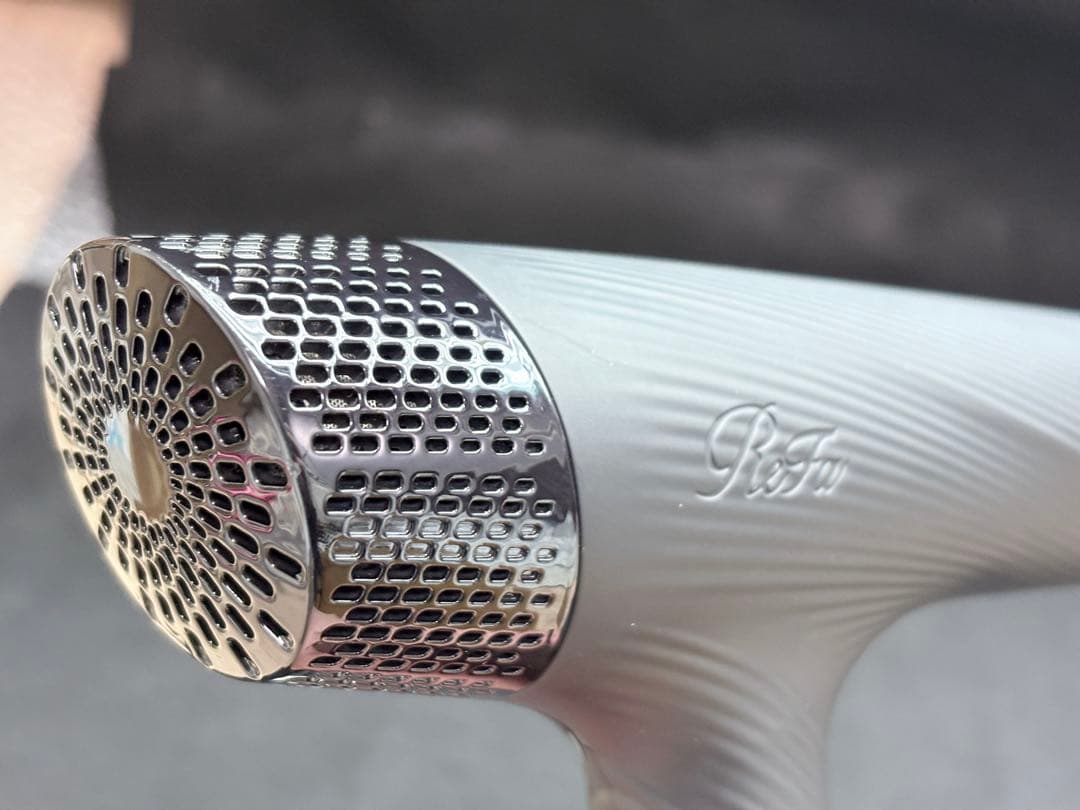 【美品】【正規品】【動作品】2024年製ReFa ビューテックドライヤースマート