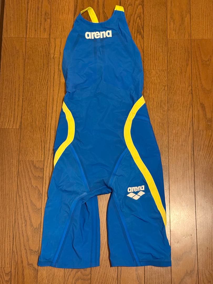 美品　アリーナ　高速水着　競泳水着　アルティメットアクアフォースX CP M