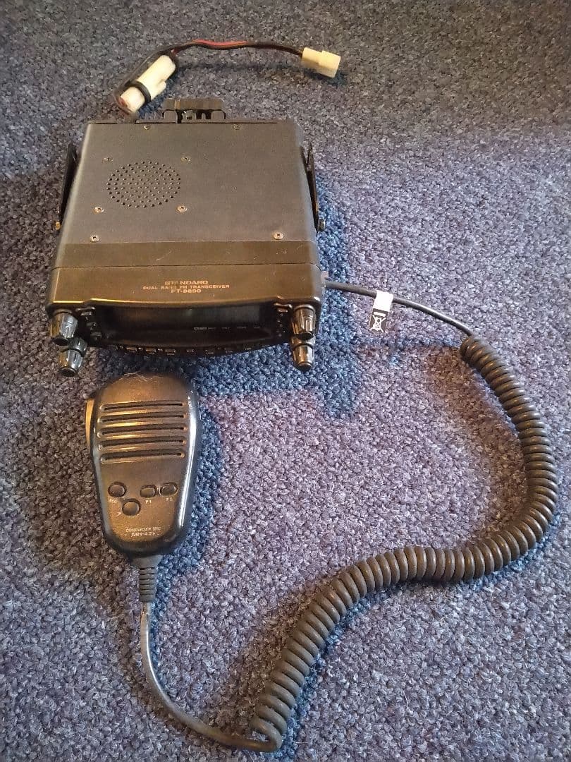 アマチュア無線　スタンダードFT-8800