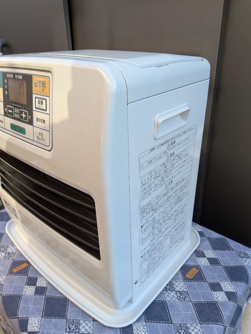 CORONA 　石油ファンヒーター