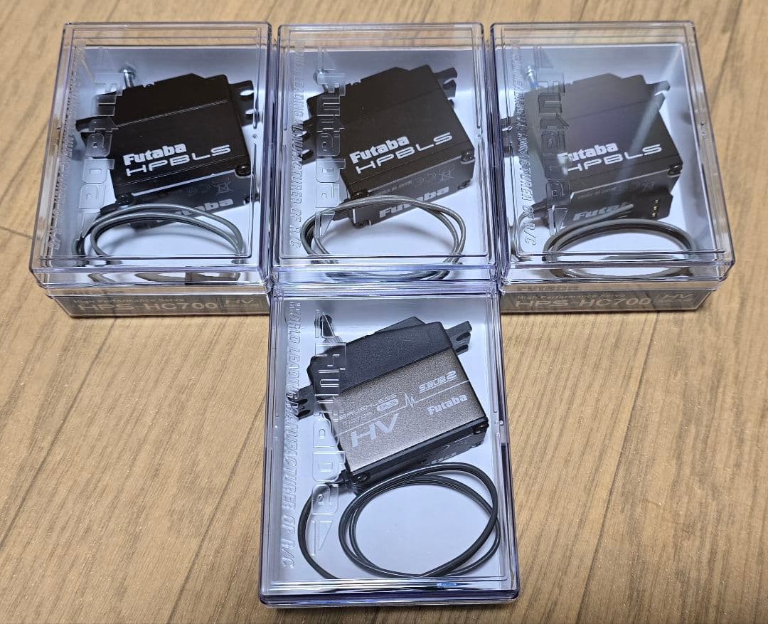 Futaba　HPS-HC700 3個　BLS276SV 1個　ブラシレスサーボ