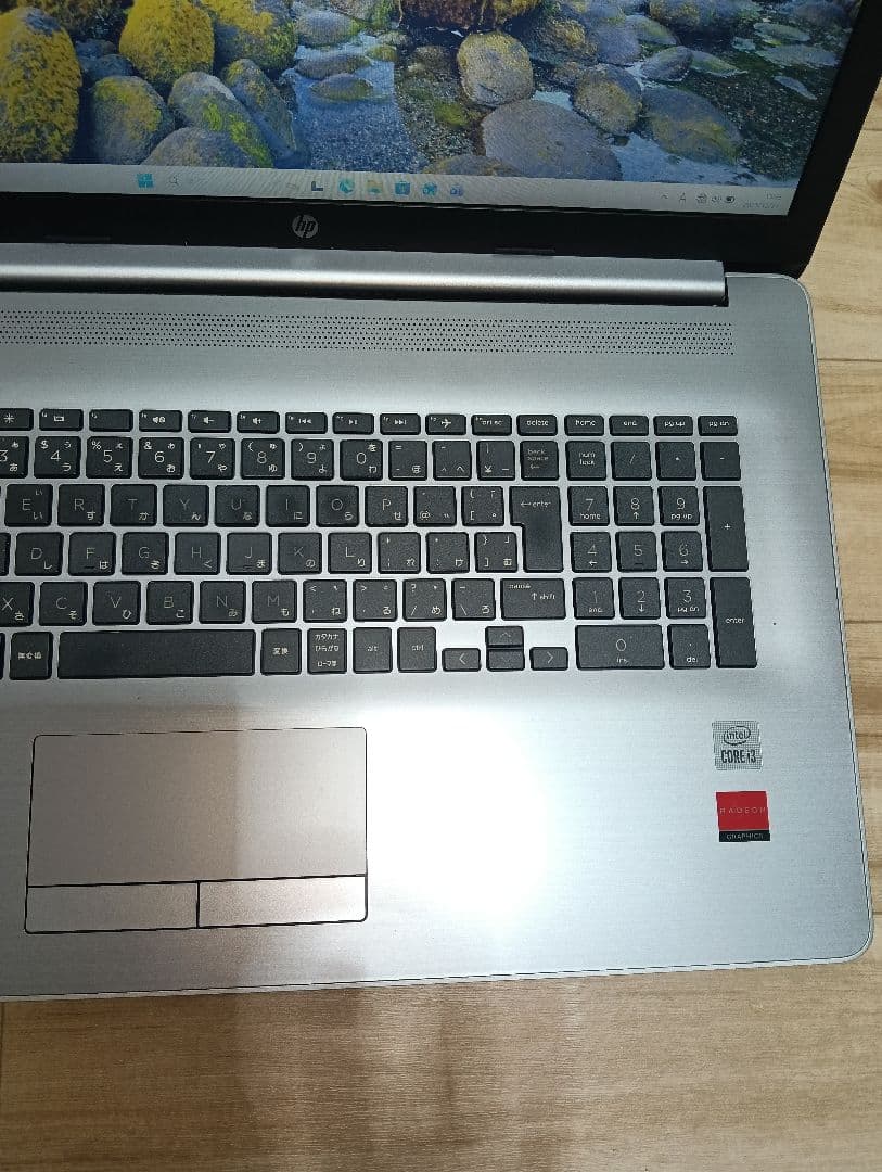 radeonグラボ登載17.3インチ大画面ノートパソコンWIN11正式対応