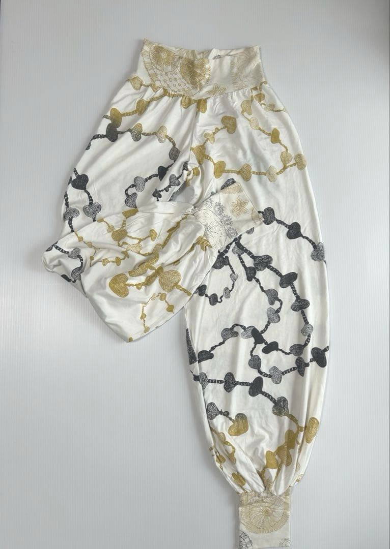 未使用タグ付き　ホォアナデアルコ　アラジンパンツH.P. FRANCE少々訳あり