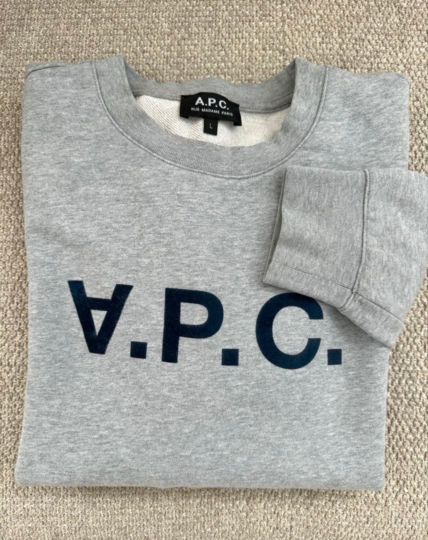 A.P.C. グレー トレーナー Lサイズ
