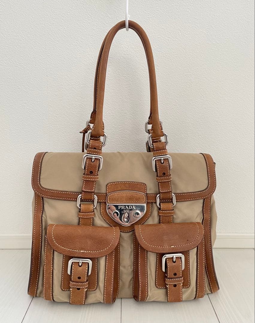 Prada プラダ　Prada Antic Buckles　ショルダーバック