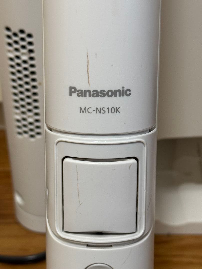 ジ*ン様 掃除機　2025年/3月バッテリ交換済み　パナソニック　MC-NS10