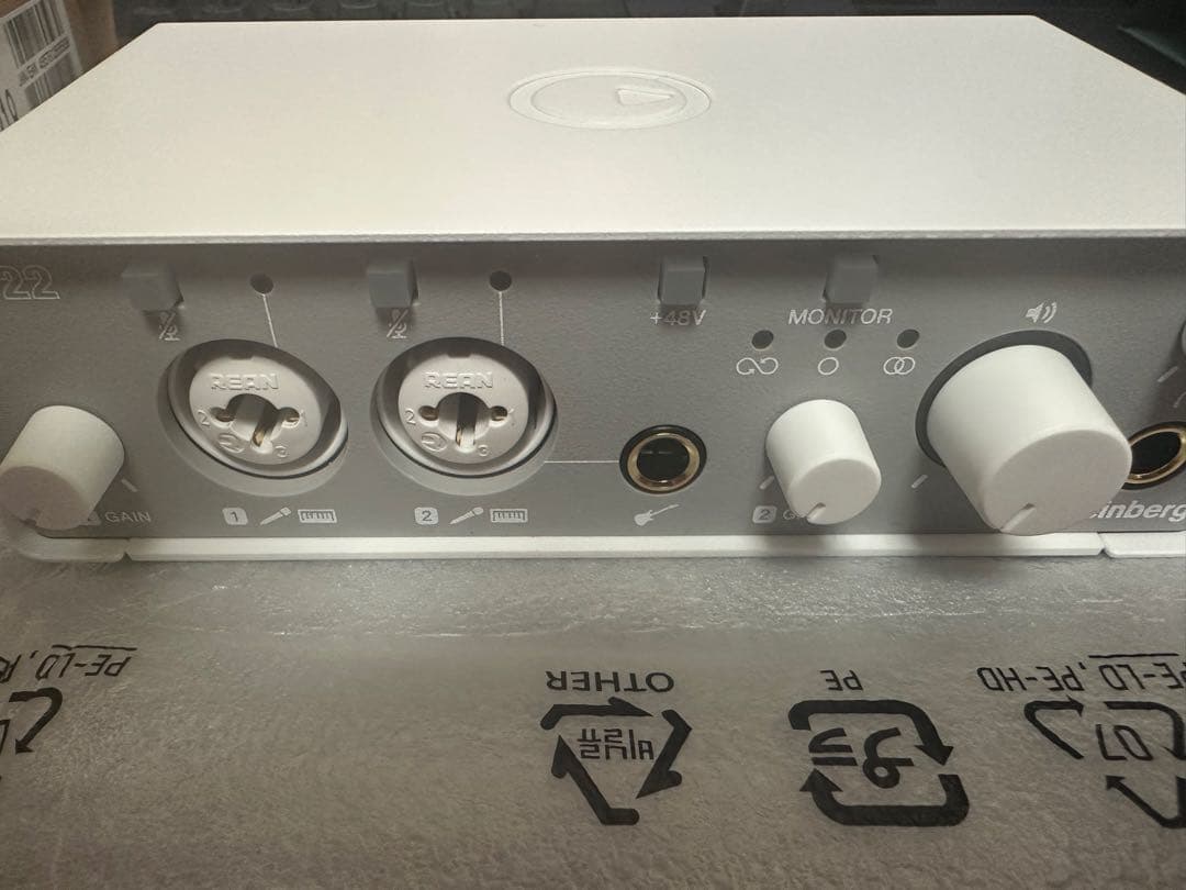 STEINBERG IXO22 W ホワイト USBオーディオインターフェイス