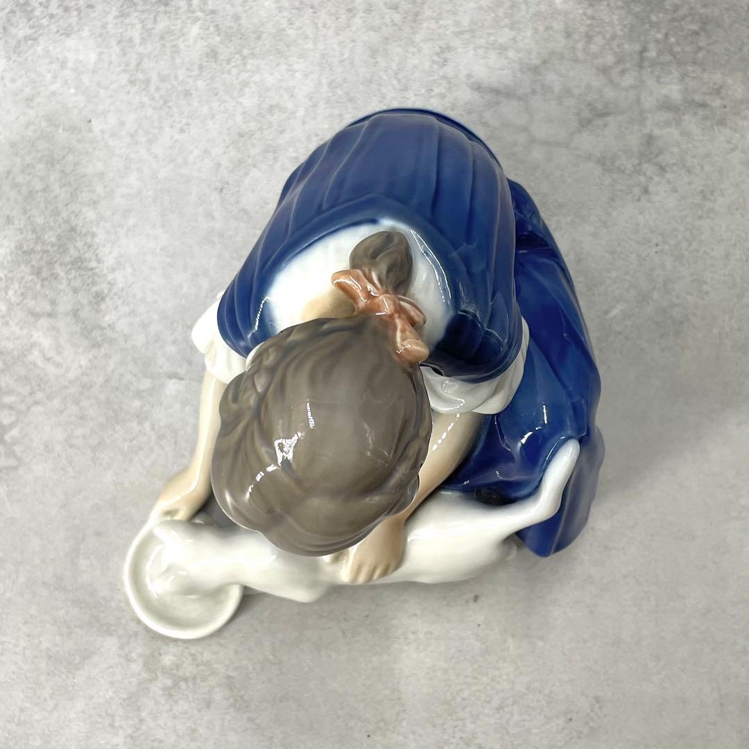 【美品】ロイヤルコペンハーゲン ミルクを与える少女 ビングオーグレンダール 北欧