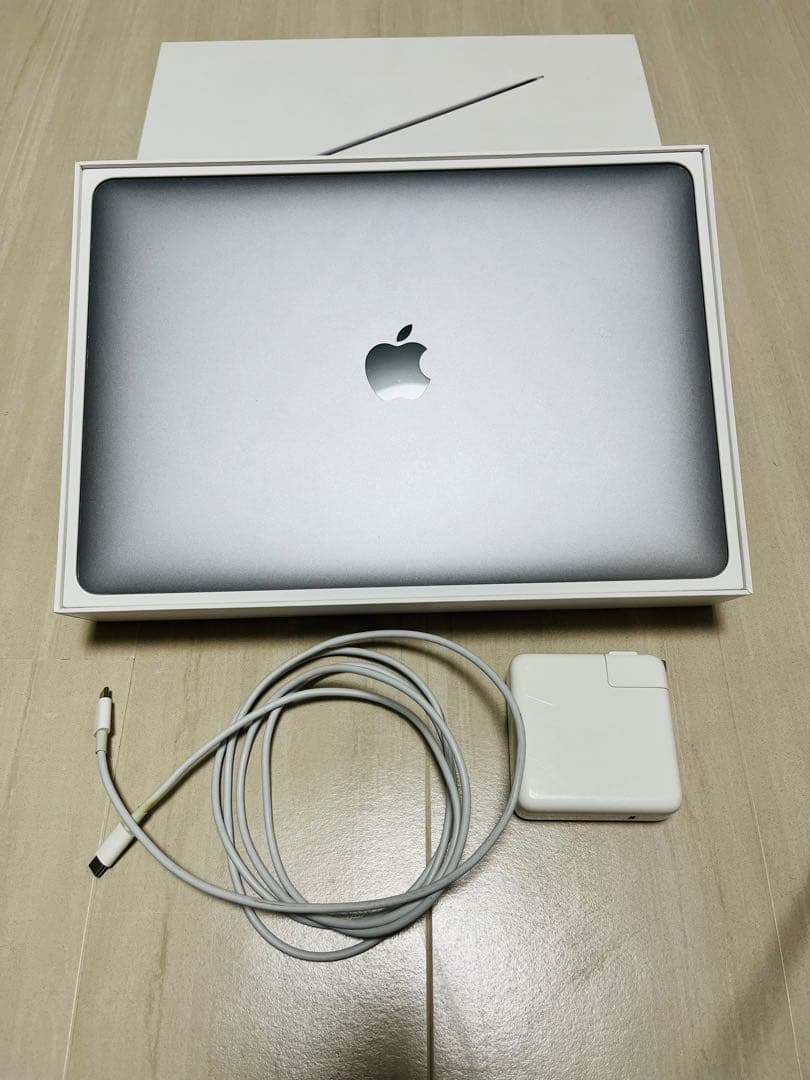 MacBook本体 Macbook Pro 13 2018 1TB 16GB