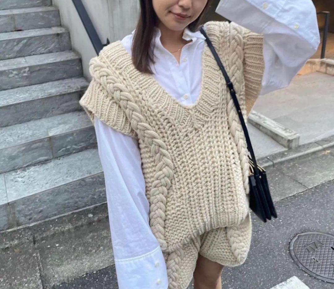 【ETRE TOKYO】 ケーブルニットベスト