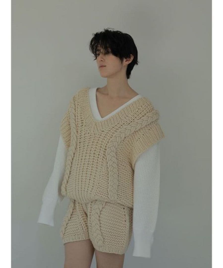 【ETRE TOKYO】 ケーブルニットベスト