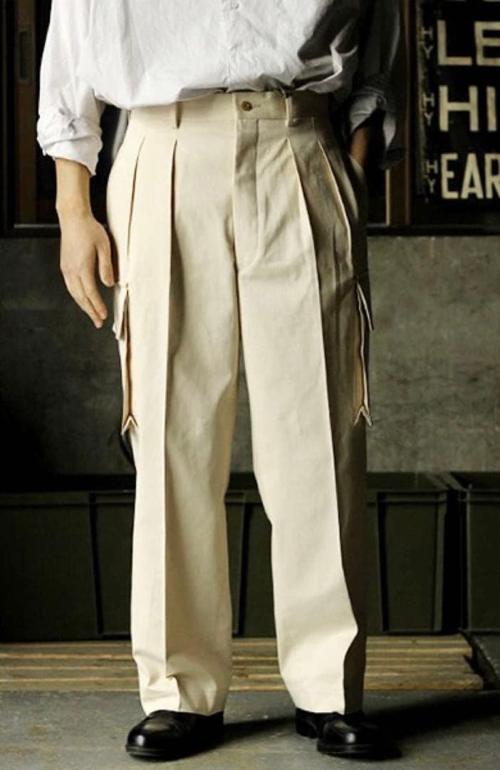 値下げ中！HERILLカーゴパンツ　高級コットン使用〈HERILL BEIGE〉