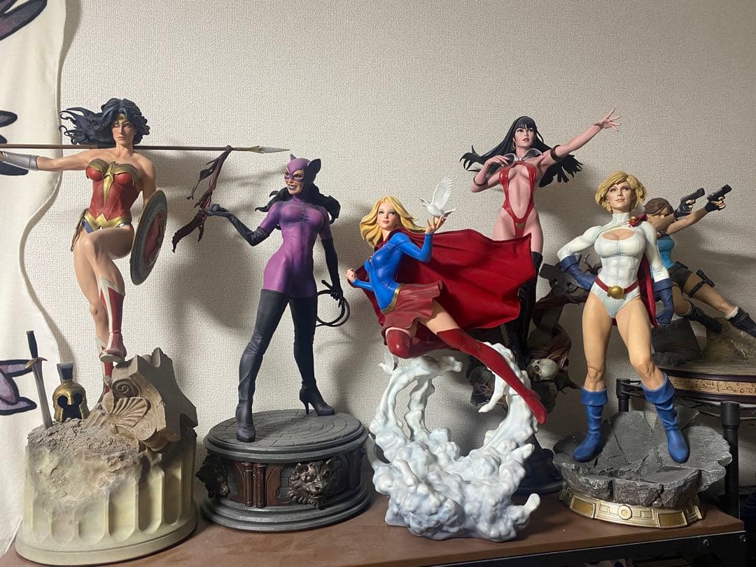 sideshow ワンダーウーマン　statue