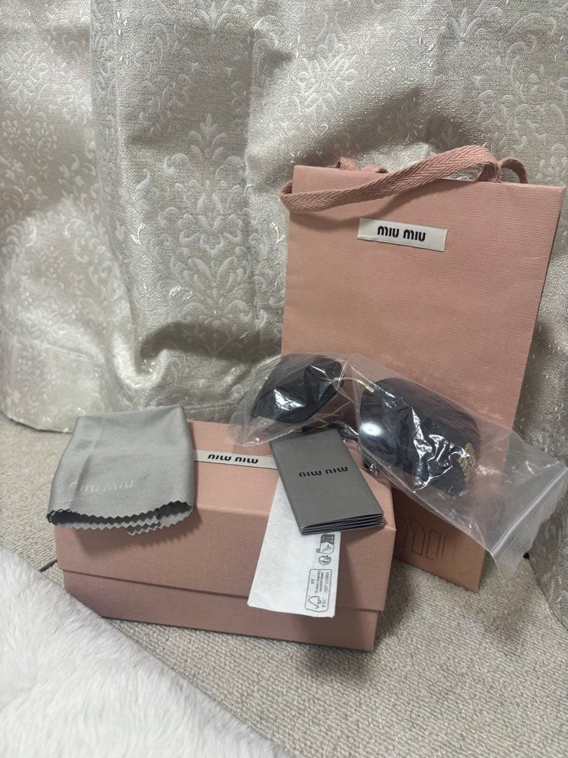 MIUMIU サングラス