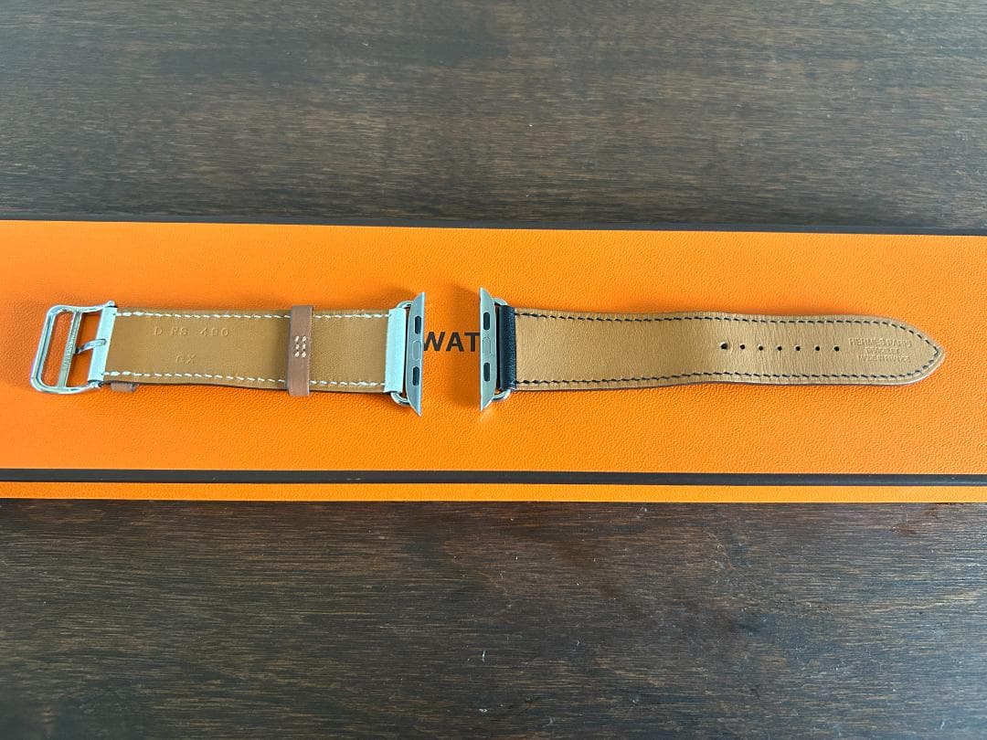 Apple Watch HERMESレザーベルト ホワイト&ブラック 45mm