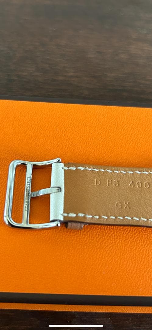 Apple Watch HERMESレザーベルト ホワイト&ブラック 45mm