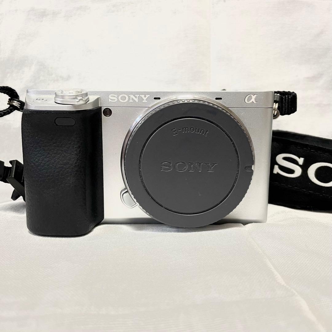 【美品】SONY α6400 シルバー(ショット数1278枚) 本体のみ