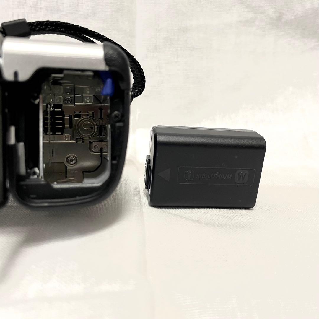 【美品】SONY α6400 シルバー(ショット数1278枚) 本体のみ