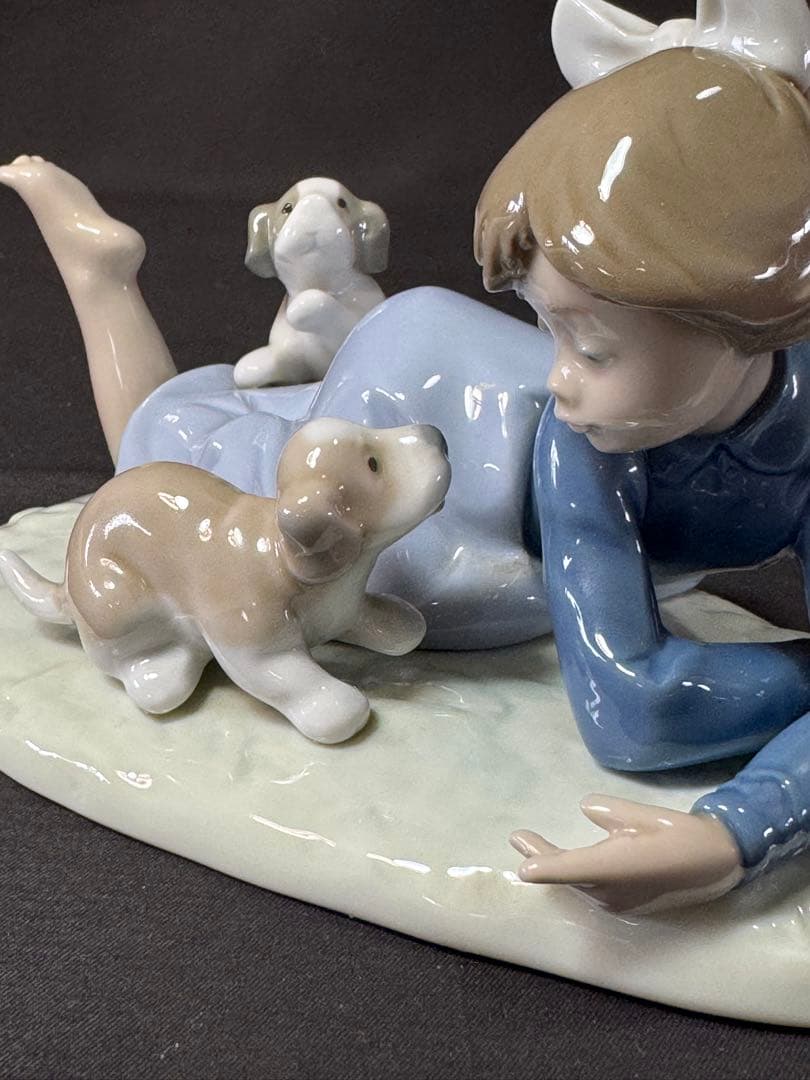 H82 送料無料　リヤドロ　LLADRO　みんなで遊びましょう　少女と仔犬