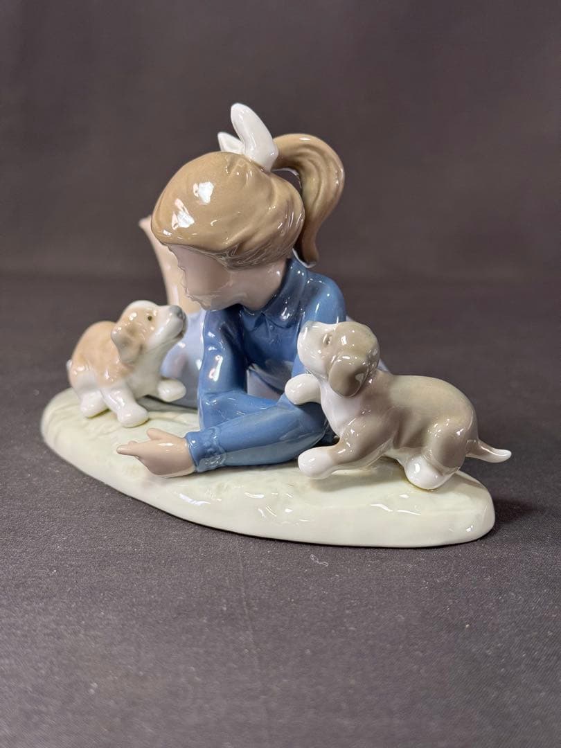 H82 送料無料　リヤドロ　LLADRO　みんなで遊びましょう　少女と仔犬