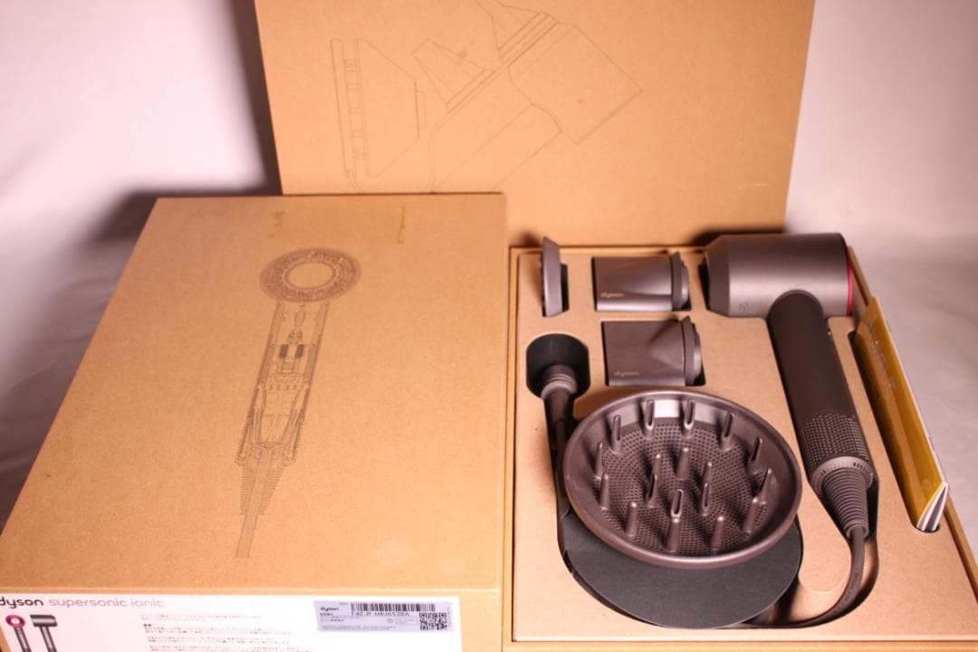 美品Dyson/ダイソン Supersonicドライヤー HD03スタンド付き