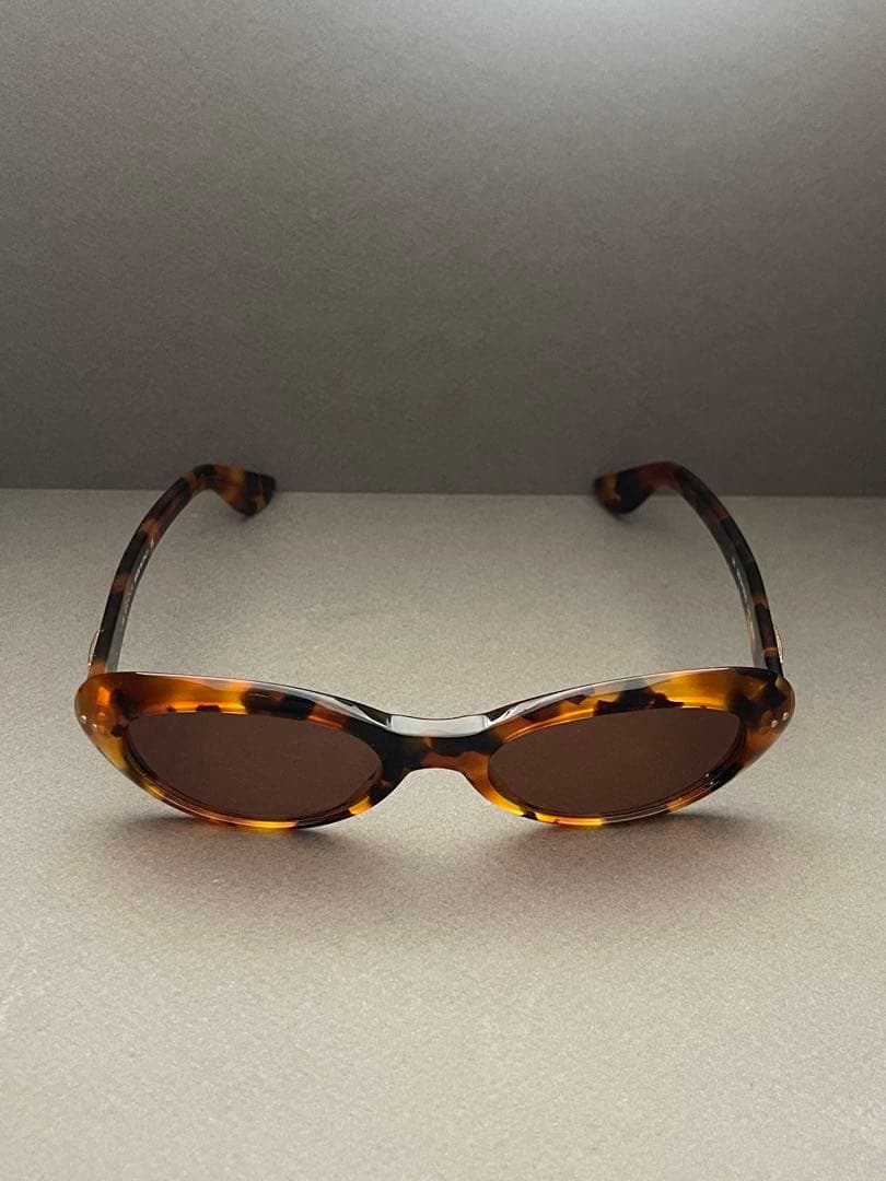 gucciべっ甲柄オーバル型サングラス