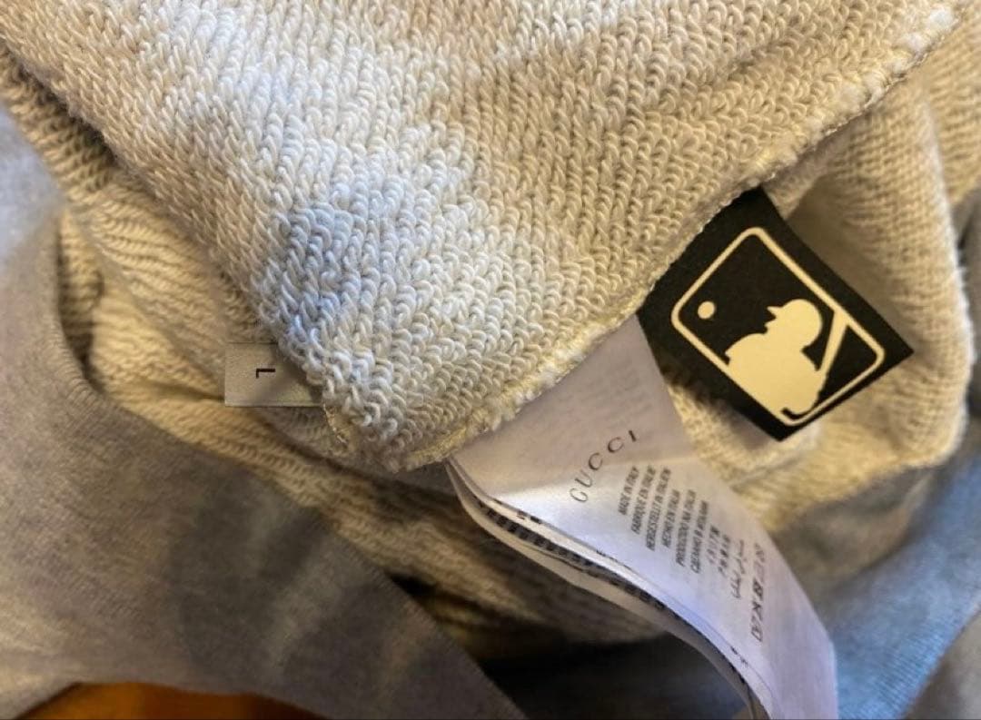 GUCCI LAロゴ刺繍 グレー スウェット