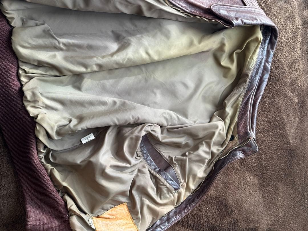 A2フライトジャケット　ゴールデンベアー