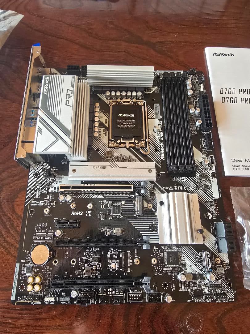 ASRock B760 PRO RS マザーボード DDR5版