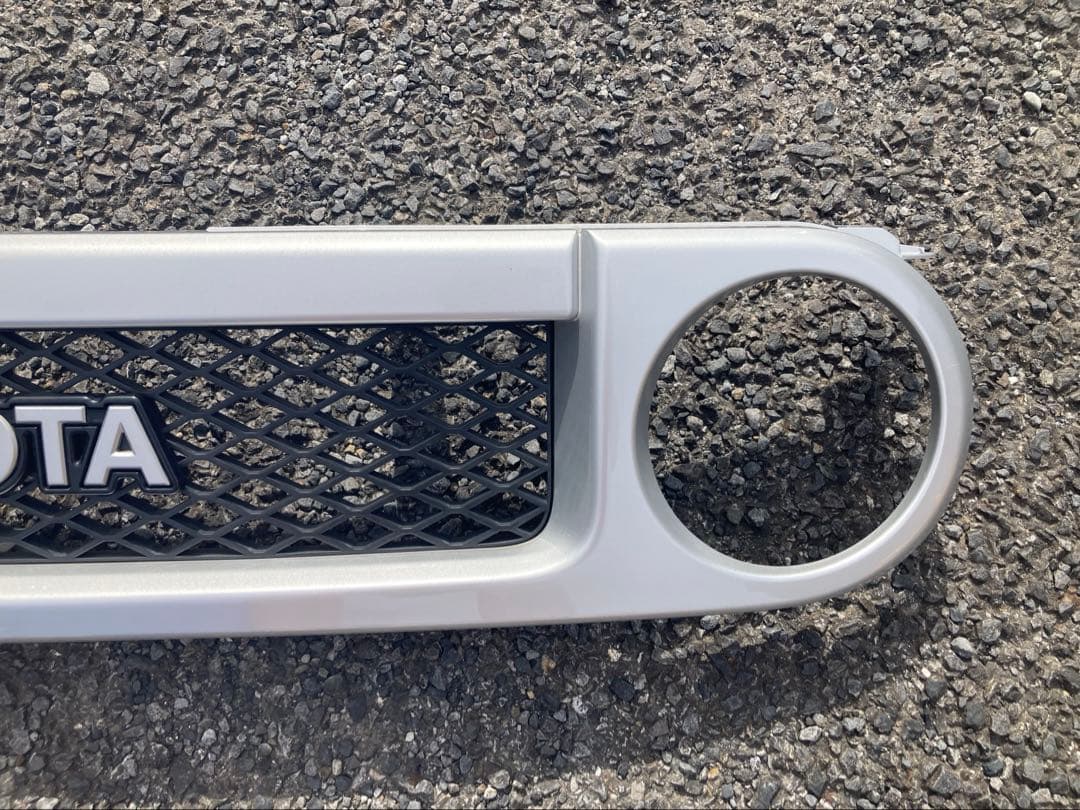 TOYOTA FJクルーザー　フロントグリル