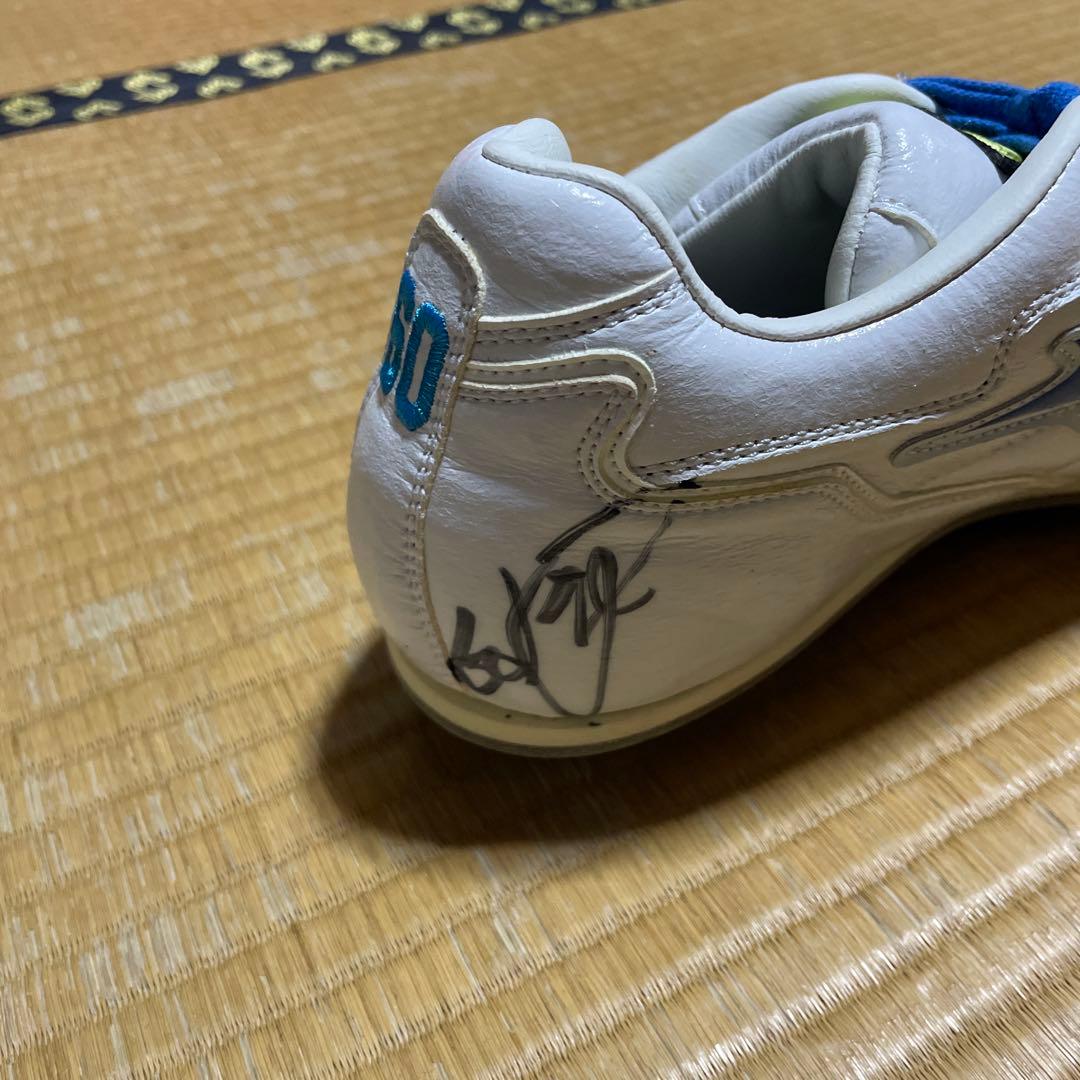 西武ライオンズ中村剛也選手サイン入りシューズ