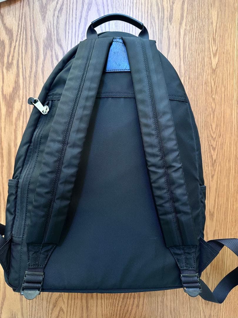 STANDARD SUPPLY ×ララビギンコラボリュック（ブラック）