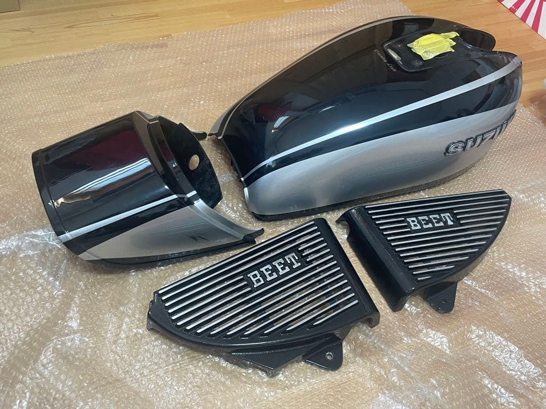 SUZUKI GS400 Candy Life BEET 外装パーツセット