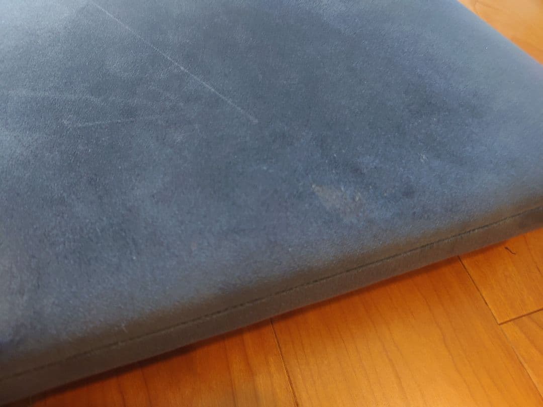 IKKE floor chair walnutイッケフロアチェア ウォールナット