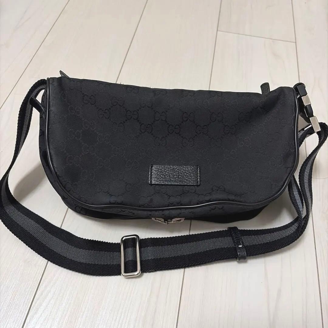 【美品】GUCCI ボディバッグ GGパターン ブラック