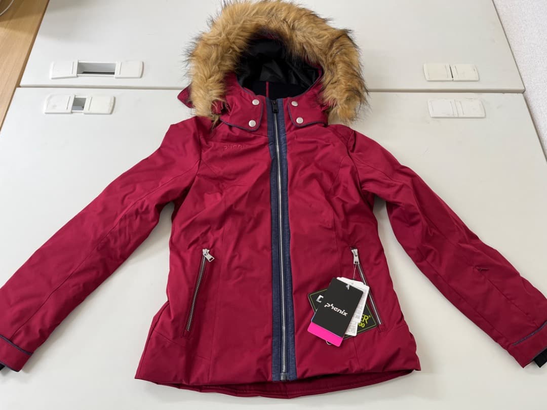 【新品】 phenix　スキーウェア　スノボウェア　レディース　Sサイズ　494