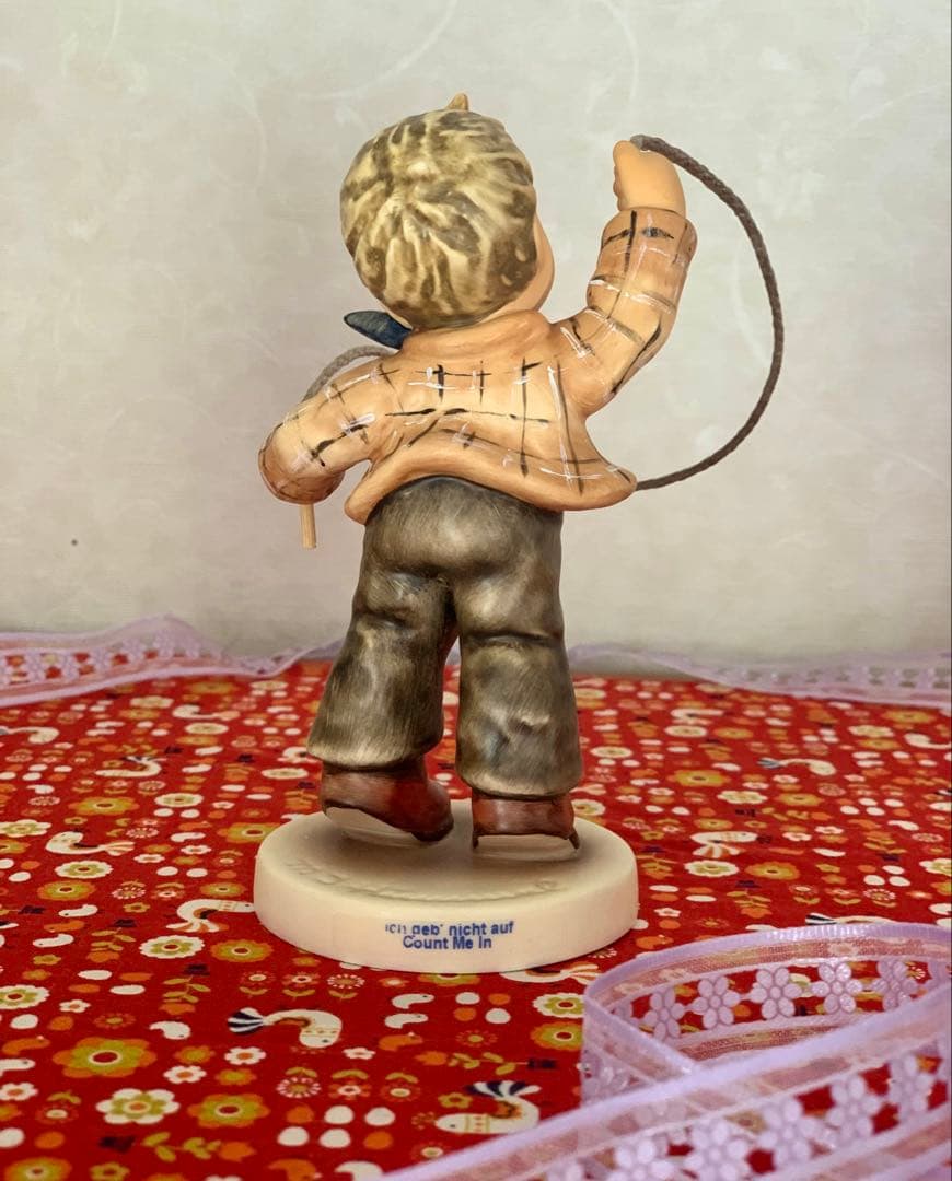 ゲーベル・フンメル人形・縄跳びをする子どもたち・可愛いです♡