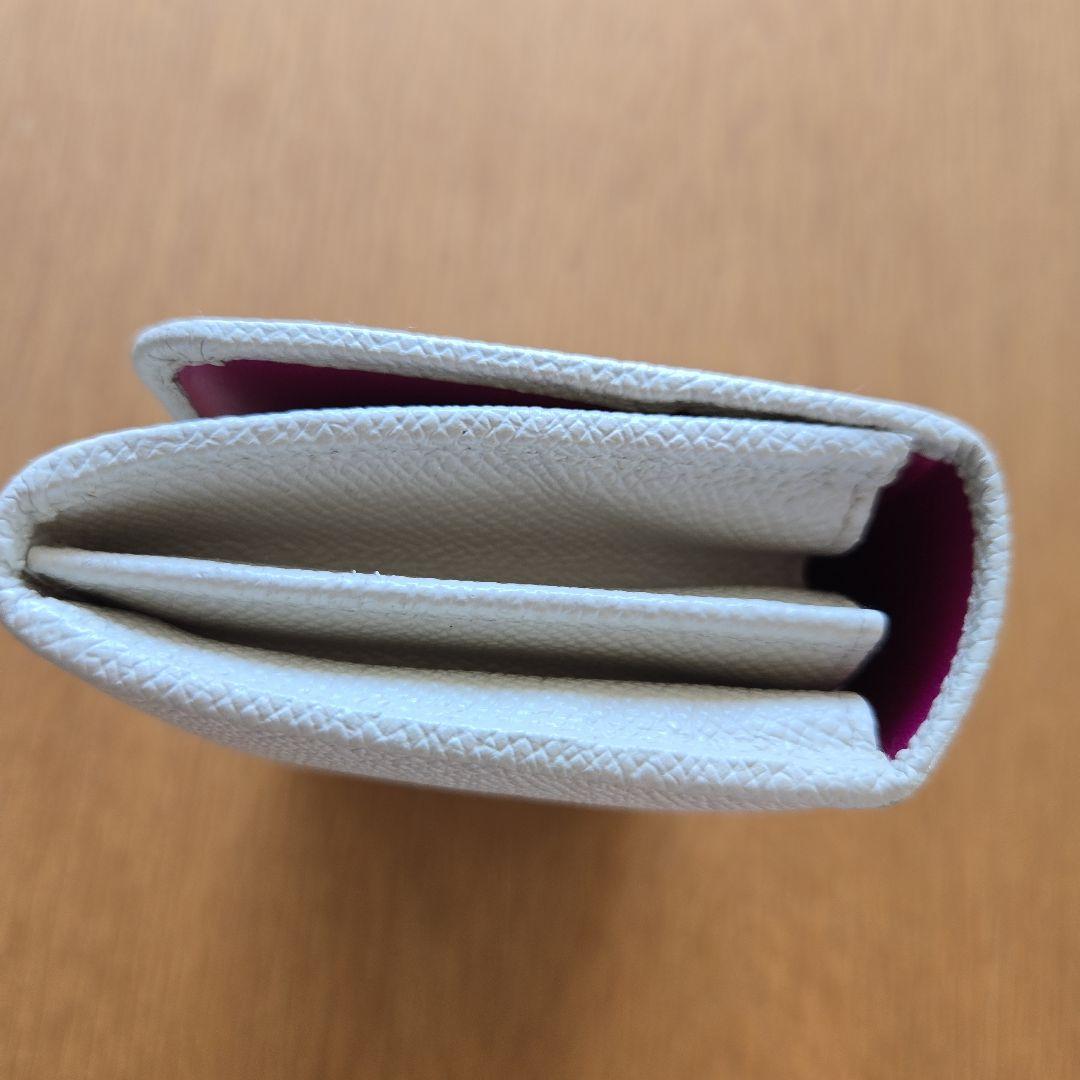 ブルガリブルガリ　ホワイト 長財布 　ビーゼロワン　箱　保証書　ショッパーリボン