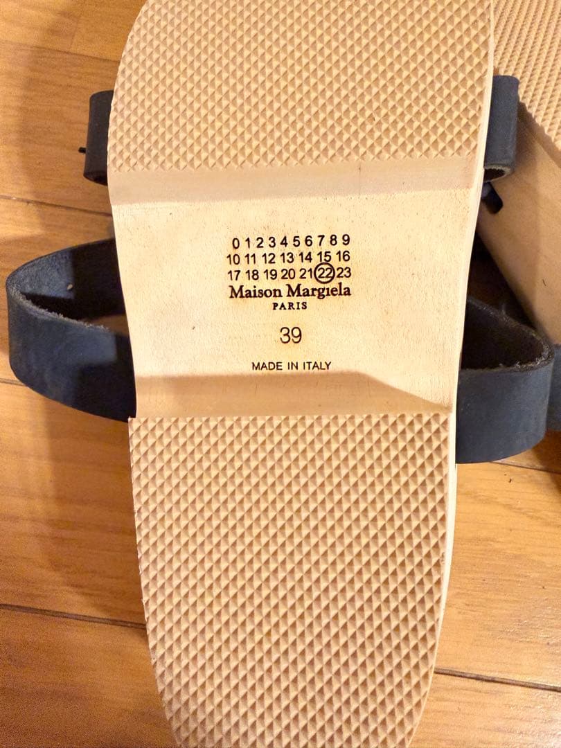 新品未使用Maison Margiela ストラップサンダル 39