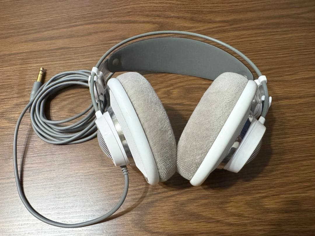 AKG K701 ヘッドフォン