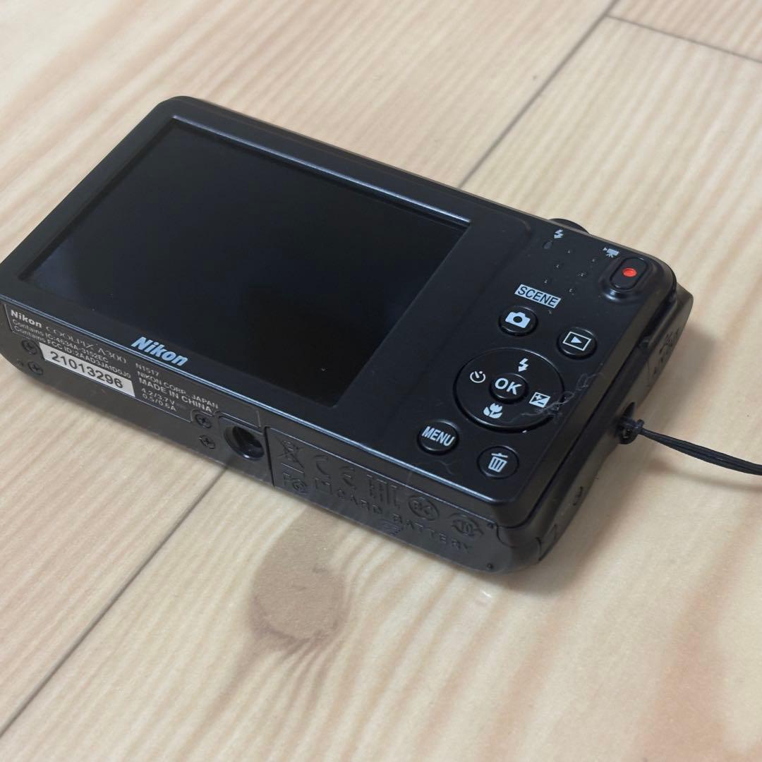 【美品】　Nikon Coolpix A300 ブラック デジカメ 訳あり